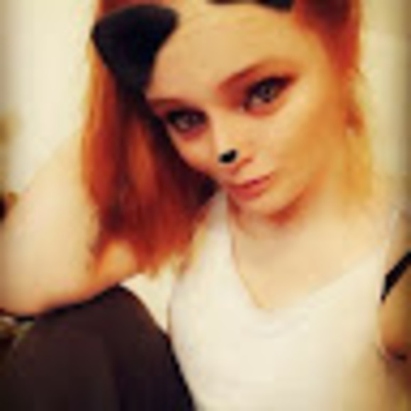 Meet your Posher, Lauren - Picture 1 of 1